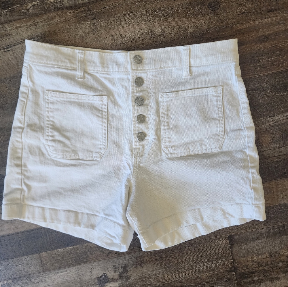 Gap Denim White high rise 4 in shorts, size 29